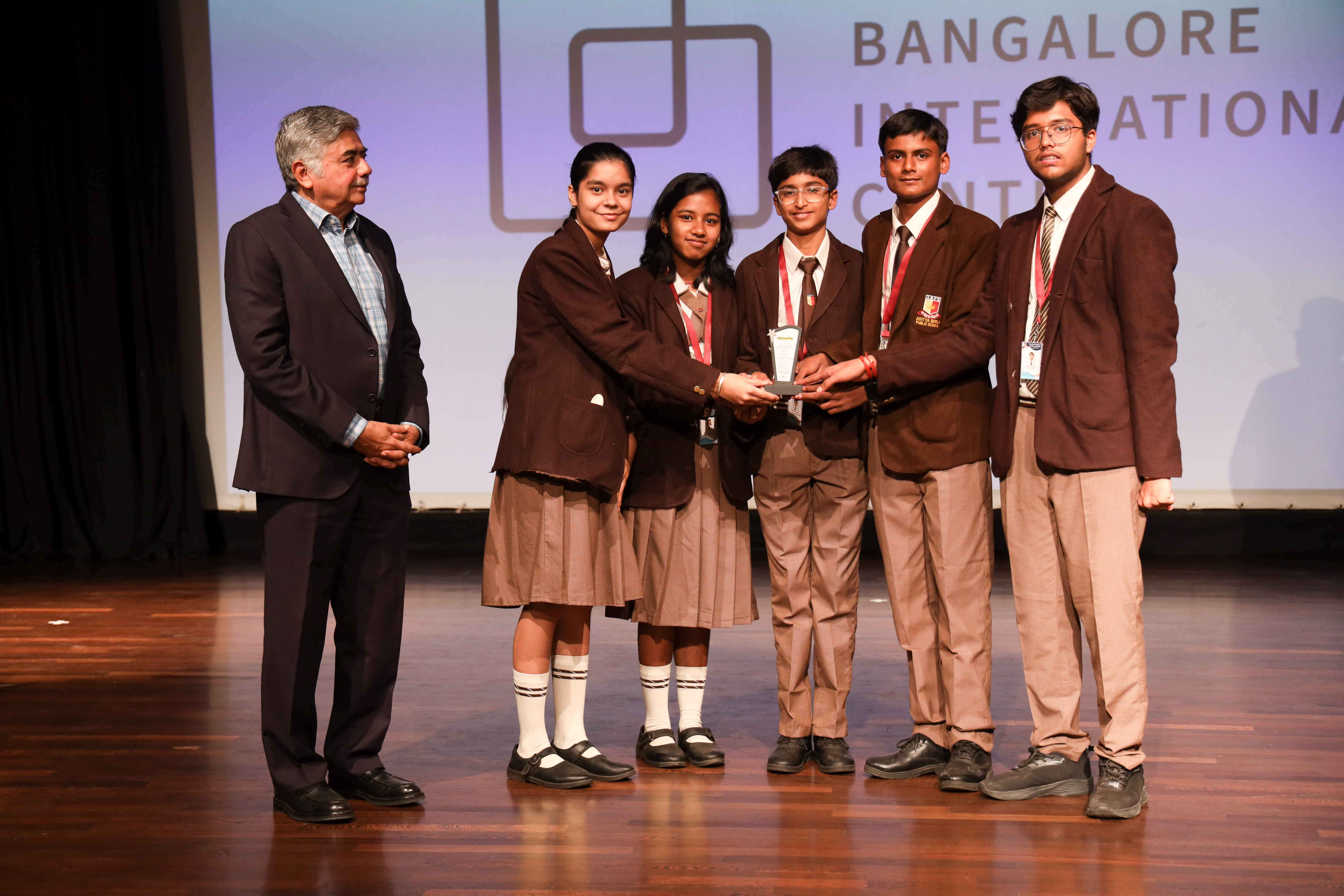 BRAINIACS UNITED team photo